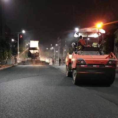 深圳光明道路瀝青施工-小區(qū)工業(yè)園路面瀝青攤鋪